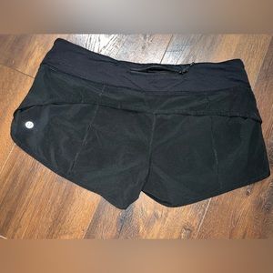 Lululemon speed up shorts 2.5”